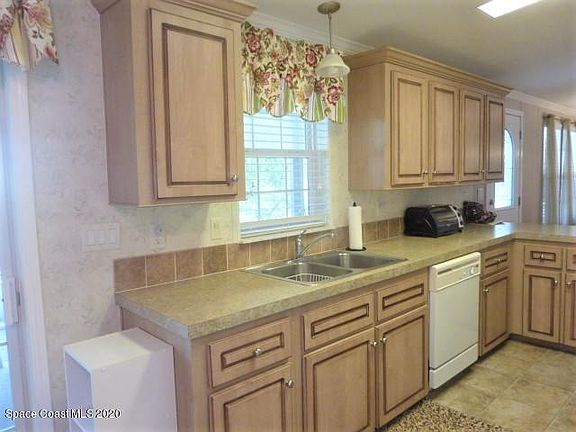 3rd image of 1109 Indigo Dr