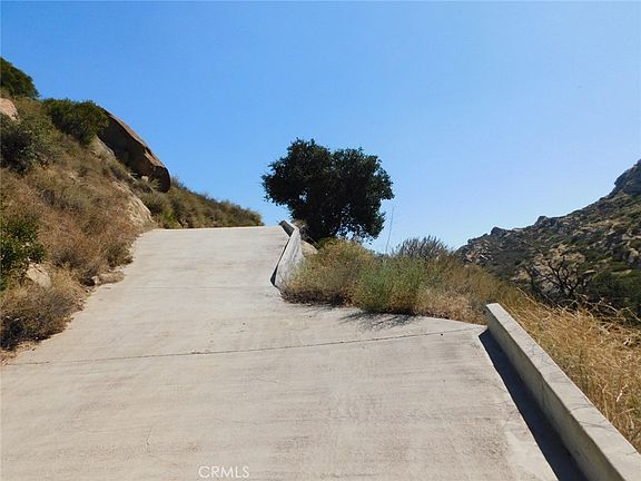 5th image of 475 Box Canyon Rd