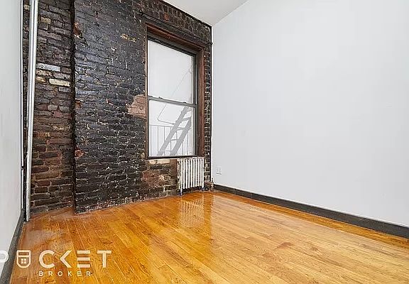 4th image of 520 E 14th St APT 11