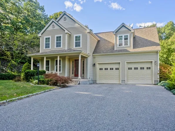 245 Smith St, Attleboro, MA 02703