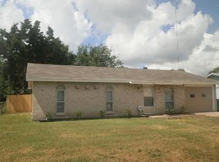 116 Cambridge Dr, Cedar Hill, TX