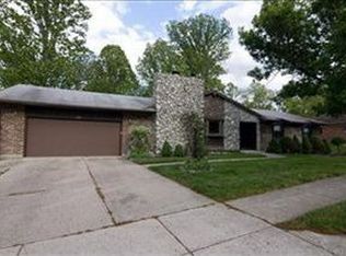 1828 Robin Hood Dr, Fairborn, OH 45324