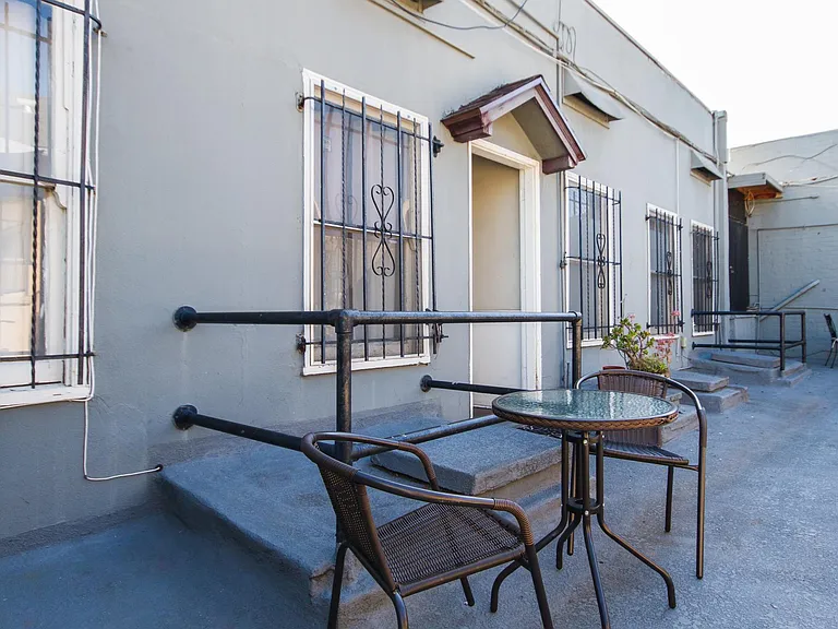 2113 W Sunset Blvd #4 — Photo 12