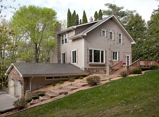 22320 Murray St, Shorewood, MN 55331