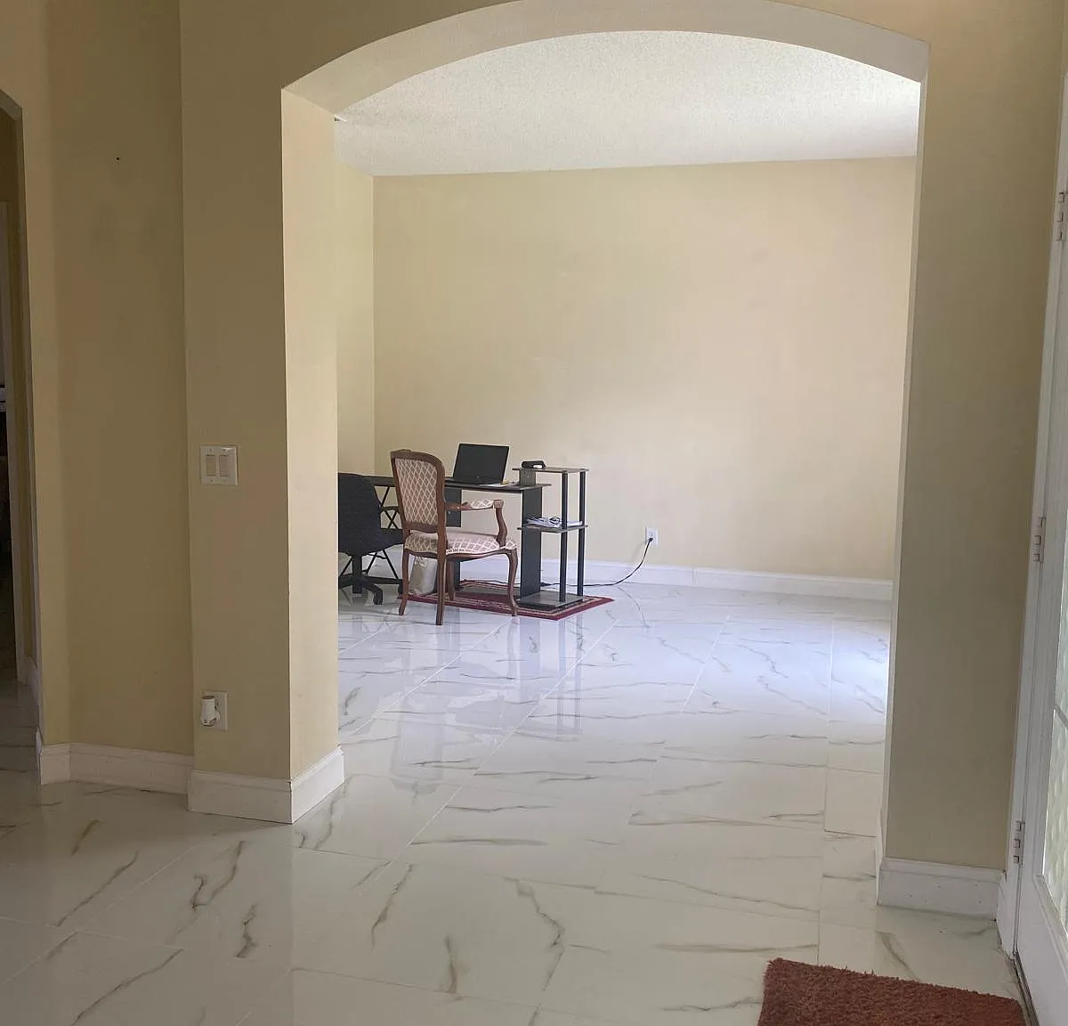 5 bed, 3502 sqft, $3,700 — Photo 4