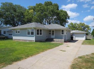 2122 24th St, Columbus, NE 68601