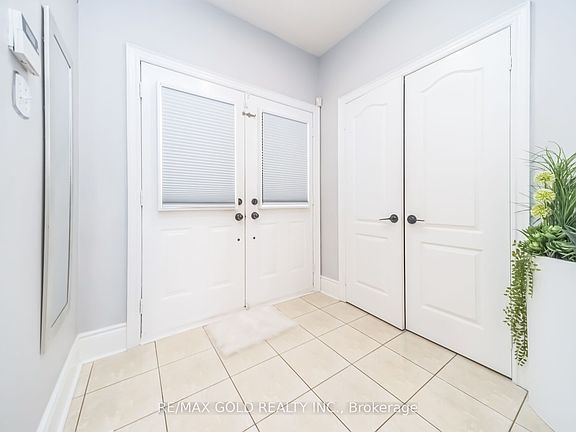 3rd image of 15 Newark Way