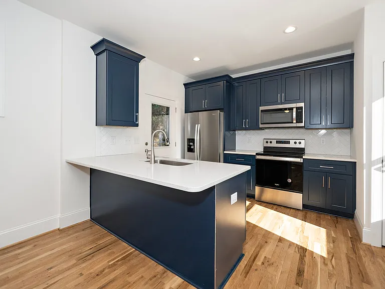 1749 Crest Rd — Photo 3