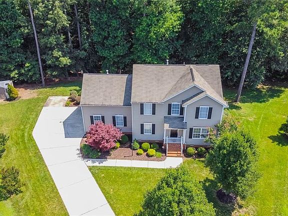 3rd image of 8109 Asheville Ct