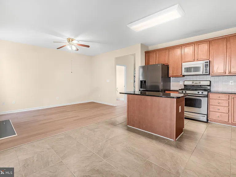 43729 Stoke Chapel Ter — Photo 14