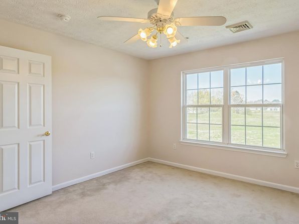 9022 Executive Club Dr, Delmar, MD 21875