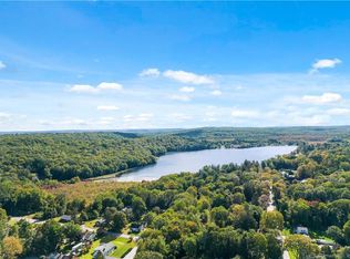 74 Cedar Lake Rd, Chester, CT 06412