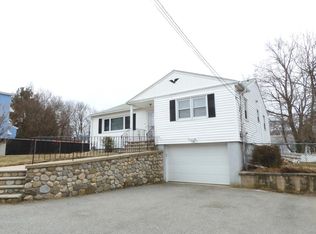 32 Booth Rd, Methuen, MA 01844