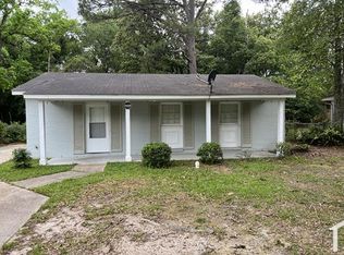 1253 Barker Dr E, Mobile, AL 36608
