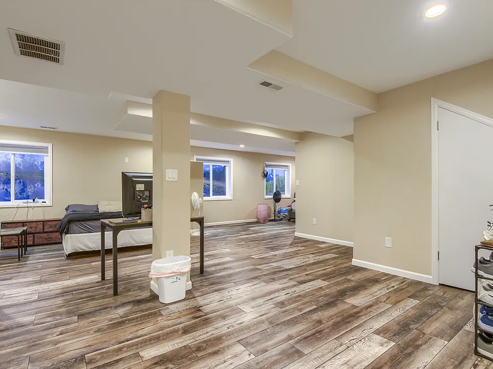 24364 E Fremont Dr