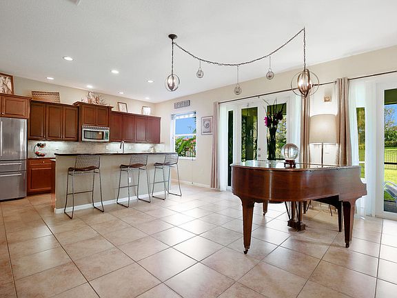 5th image of 2391 Bellarosa Cir