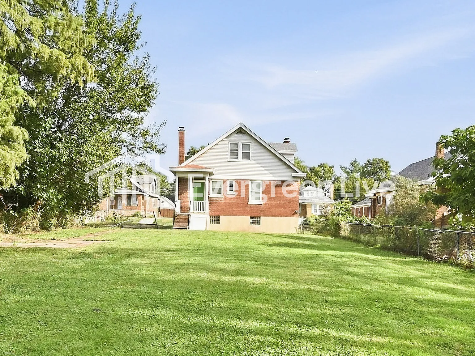 3 bed, 2.0 bath, 1428 sqft, $1,545 — Photo 2