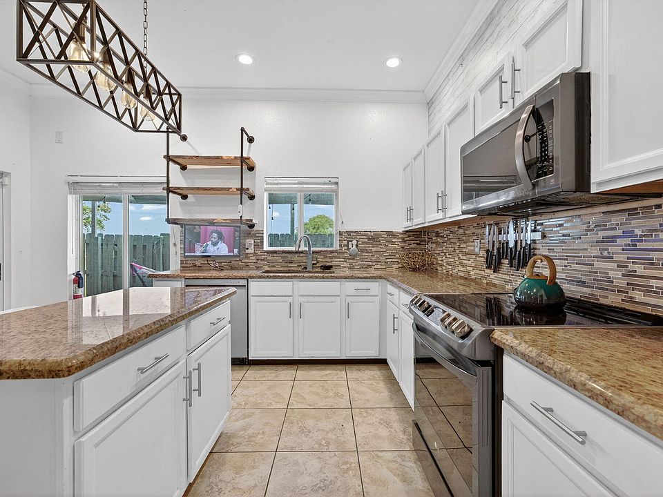1st image of 2332 SE 16th Terrace