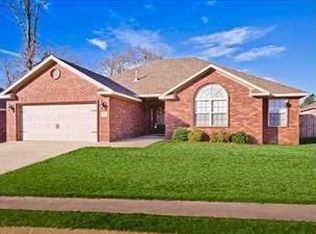 561 Carlson St, Centerton, AR 72719