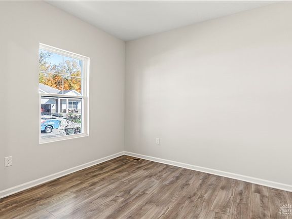 5th image of 53 Great Horned Dr