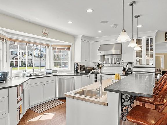 5th image of 47 Orchard Dr