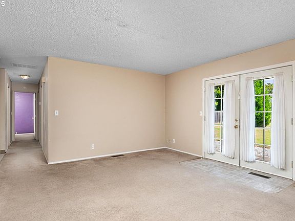 5th image of 140 NE 28th Ave