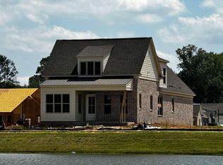 490 Valley Forge Ln, Rossville, TN 38066