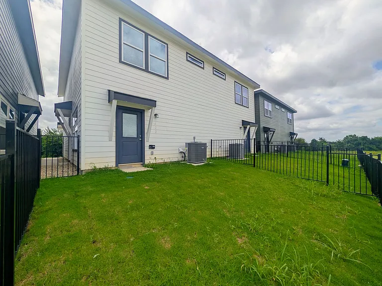 3501 E Renfro St #422 — Photo 3