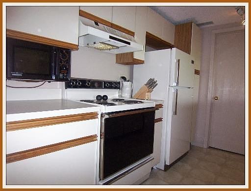 4th image of 511 Aurora Ave Unit 406