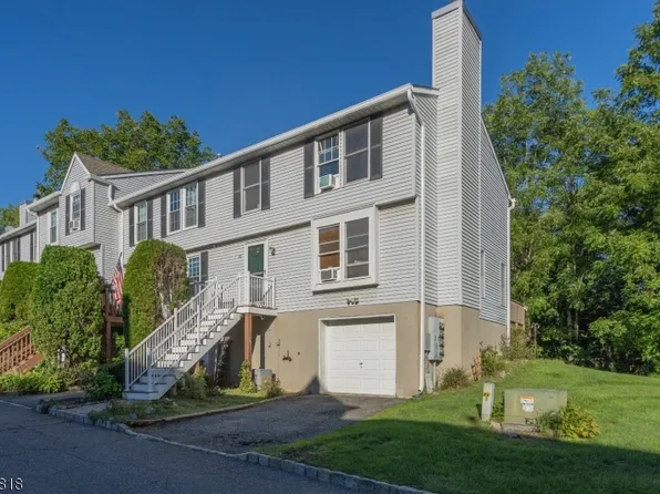 72 Cambridge East, Oxford Twp., NJ 07863