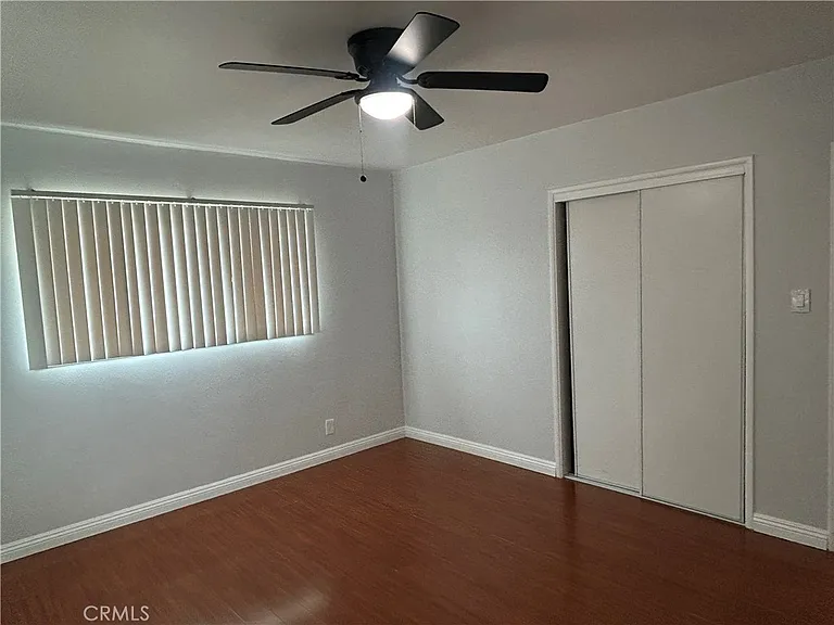 390 E Carter St — Photo 15
