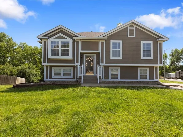 10527 N Ditman Ave, Kansas City, MO 64157