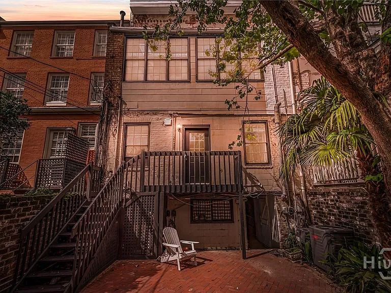 117 E Jones St #PARLOR — Photo 35