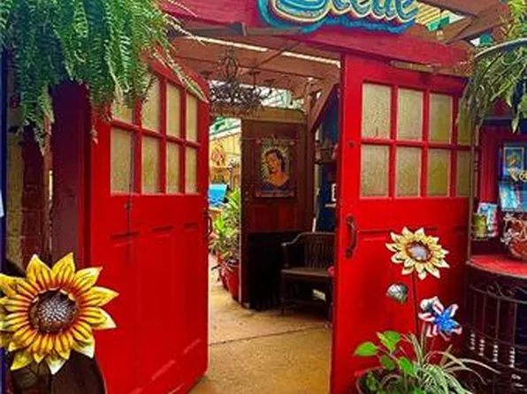 7028 Magazine St #B, New Orleans, LA 70118