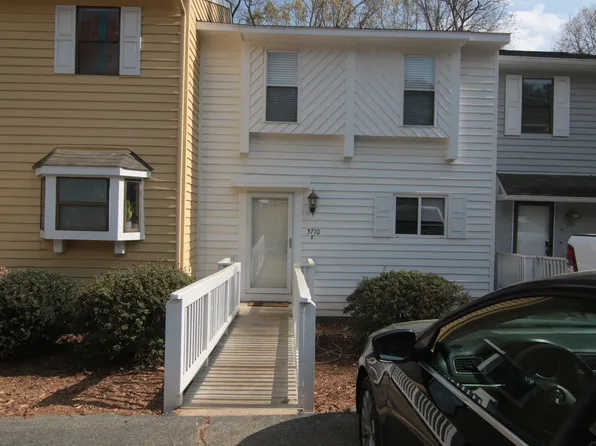 5710 Pool Side Dr, Raleigh, NC 27612