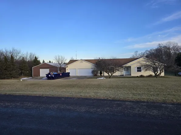 6333 Beechnut DRIVE, West Bend, WI 53090