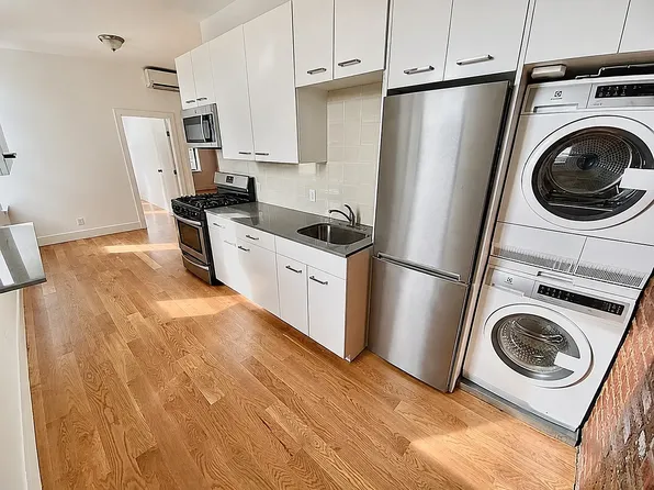 28-56 47th St APT 3F, Astoria, NY 11103