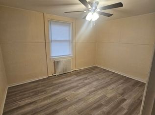 422 E Seminary, Hoopeston, IL 60942