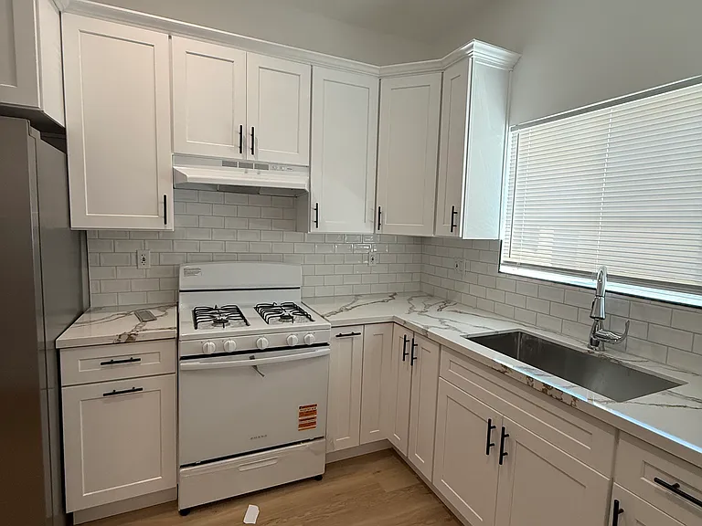 3519 Fairfield Ave #B — Photo 3