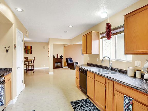 4th image of 7124 Porlamar Ct NW