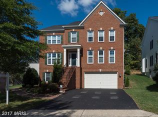 8065 Winstead Manor Ln, Lorton, VA 22079