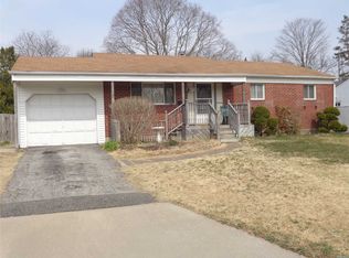 104 W Court Dr, Centereach, NY 11720