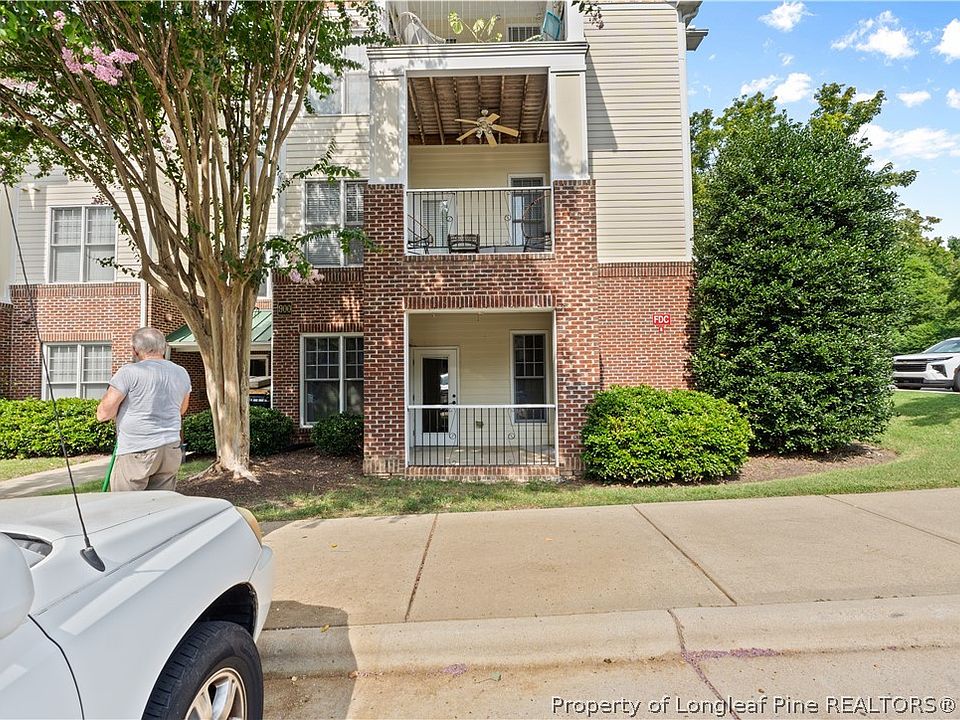 1st image of 900 Canenaugh Dr APT 101