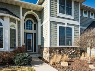 7317 Everest Ln N, Maple Grove, MN 55311