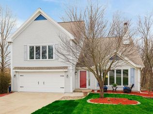 104 Gilliland Cir, Smithville, MO 64089