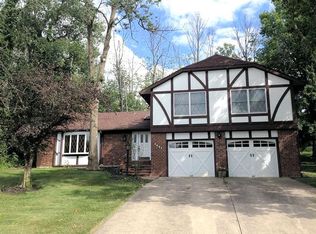 3051 Woodside Dr, Fairfield, OH 45014