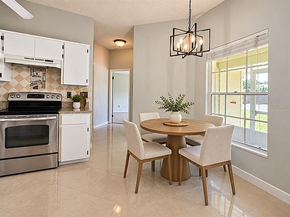 2nd image of 888 FRANKLIN CIRCLE