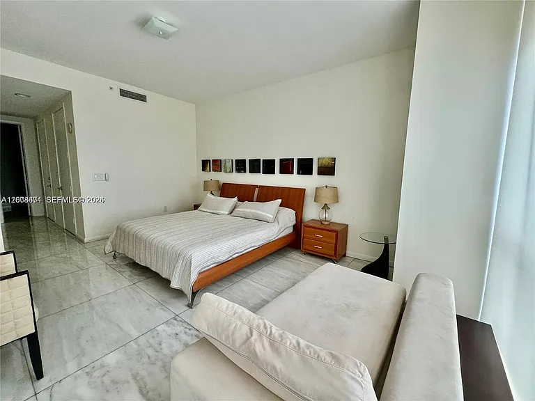 18101 Collins Ave #4302 — Photo 7