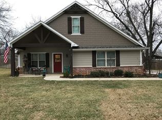 217 Walnut St, Chandler, TX 75758