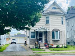 32 John St, Kingston, PA 18704